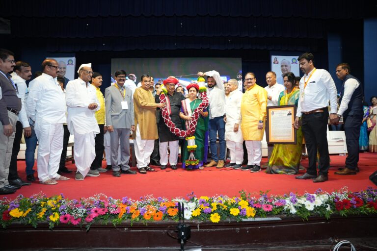 पुरुषोत्तम खेडेकर यांचा अमृत महोत्सवा निमित्त विशेष गौरव ; केंद्रीय रस्ते व वाहतूक मंत्री नितीन गडकरी प्रमुख पाहुणे म्हणून उपस्थित